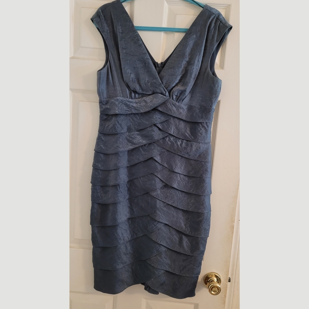 Flattering cocktail/evening dress